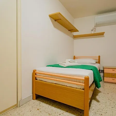 Core To Core Between Toledo And Piazza G Apartment Neapel