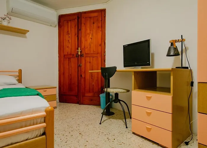 Core To Core Between Toledo And Piazza G Неаполь