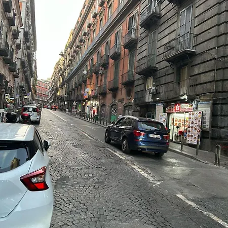 Core To Core Between Toledo And Piazza G アパート ナポリ